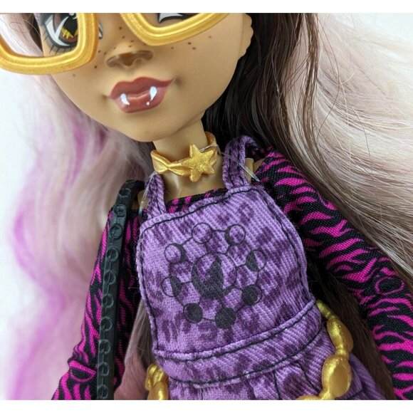 Monster High Clawdeen Wolf G3 Signature Boo Crew Crescent Cat  with Accessories - Picture 9 of 16